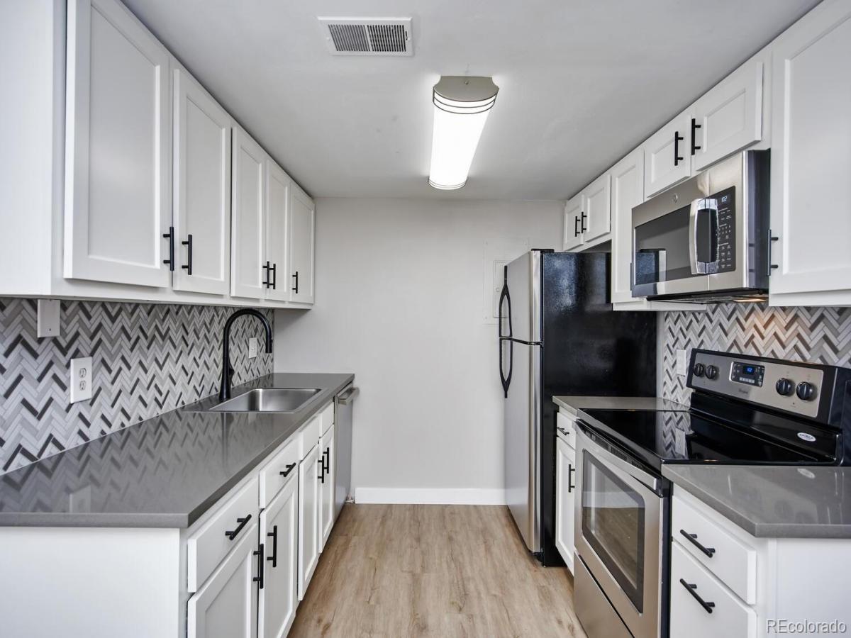 1960 S Xanadu Way #101 Aurora CO 80014 | MLS #REC1668522 MLS #REC1668522 image #0
