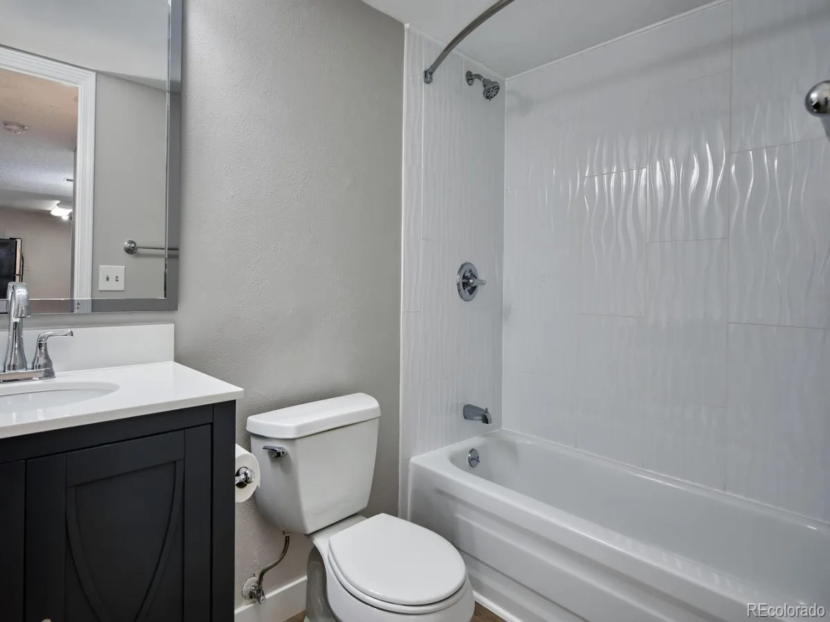 1960 S Xanadu Way #101 Aurora CO 80014 | MLS #REC1668522 08242026161003 1200 11