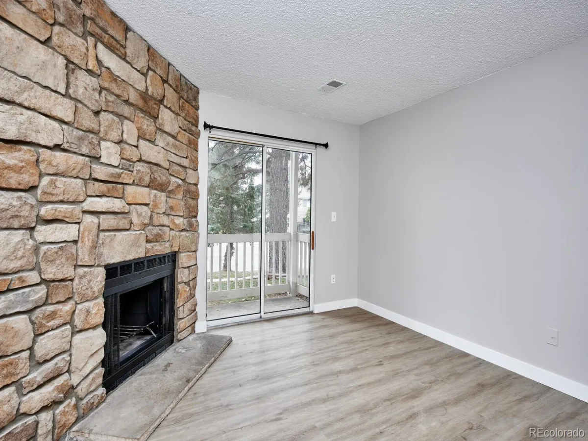 1960 S Xanadu Way #101 Aurora CO 80014 | MLS #REC1668522 08242026161003 1200 3