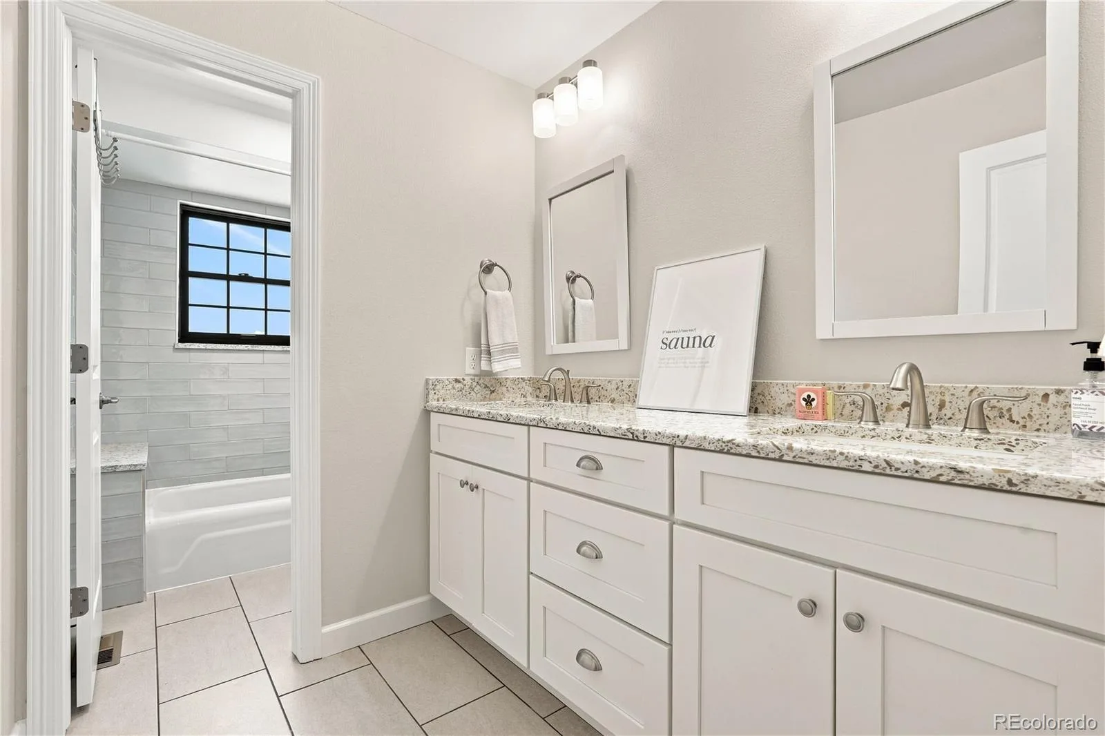 4075 S Poplar Way Denver CO 80237 | MLS #REC1669392 08292026224407 1600 24