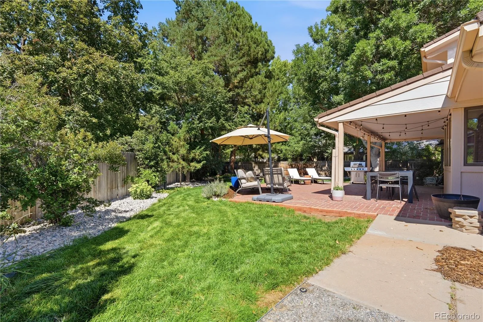 4075 S Poplar Way Denver CO 80237 | MLS #REC1669392 08292026224407 1600 35