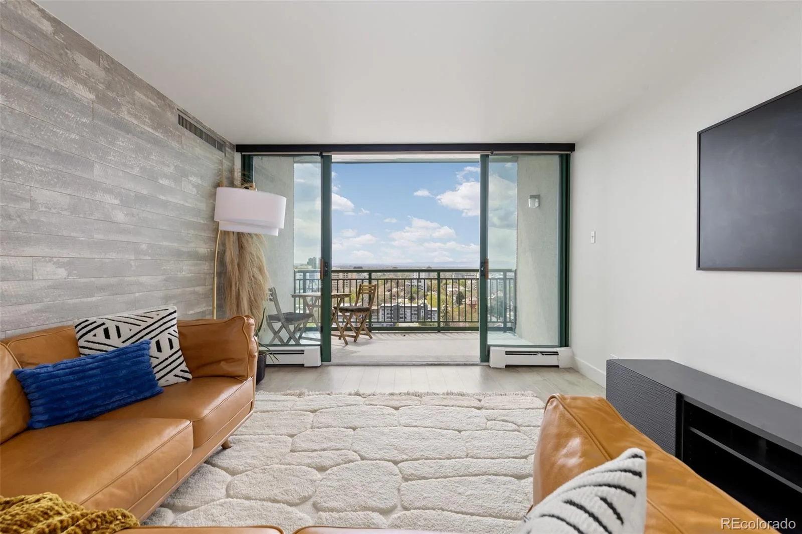550 E 12th Avenue #1905 Denver CO 80203 MLS #REC1669411 07102026180155 1600 17