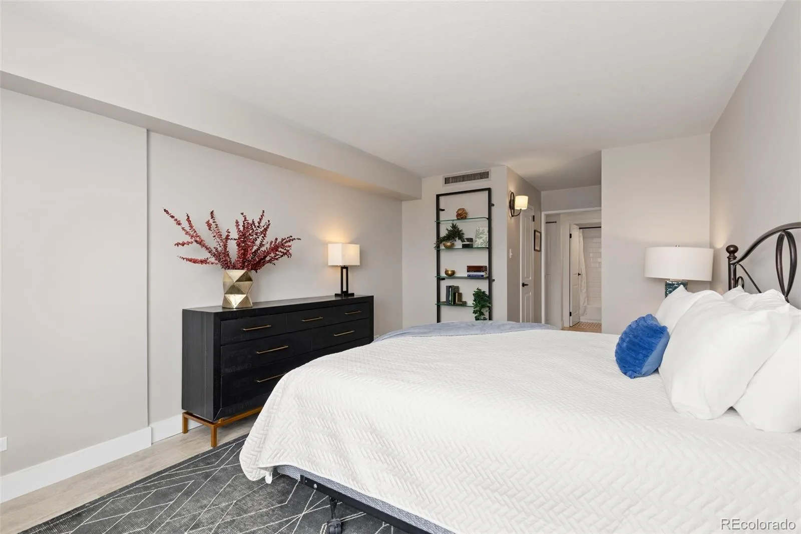 550 E 12th Avenue #1905 Denver CO 80203 MLS #REC1669411 07102026180155 1600 32