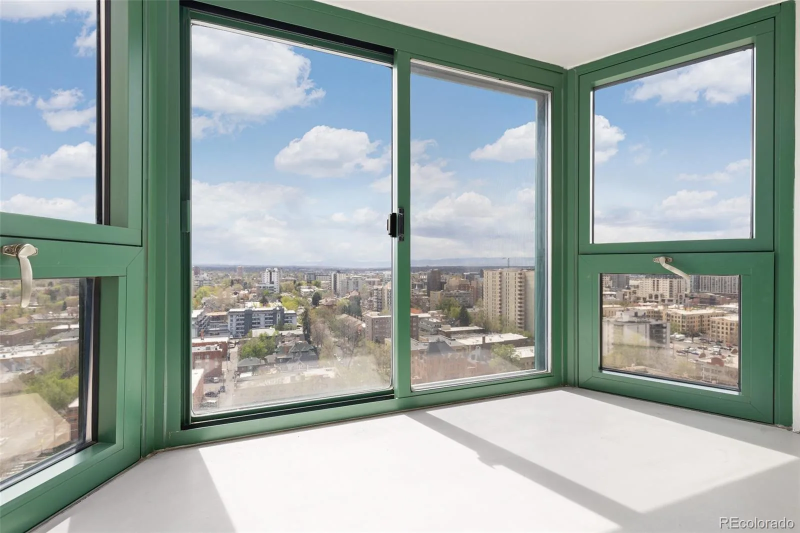 550 E 12th Avenue #1905 Denver CO 80203 MLS #REC1669411 07102026180155 1600 33