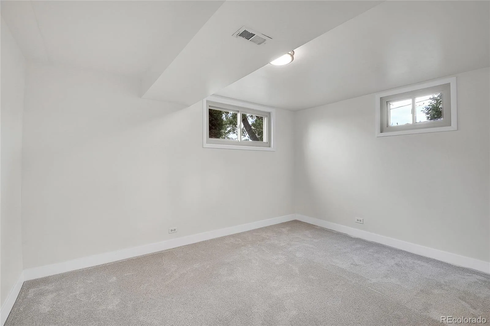 12036 W Wisconsin Drive Lakewood CO 80228 MLS #REC1669418 06092026072713 1600 21