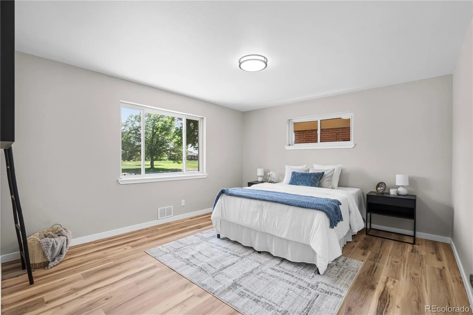 3541 N Monaco Parkway Denver CO 80207 MLS #REC1669824 05252026200810 1600 10