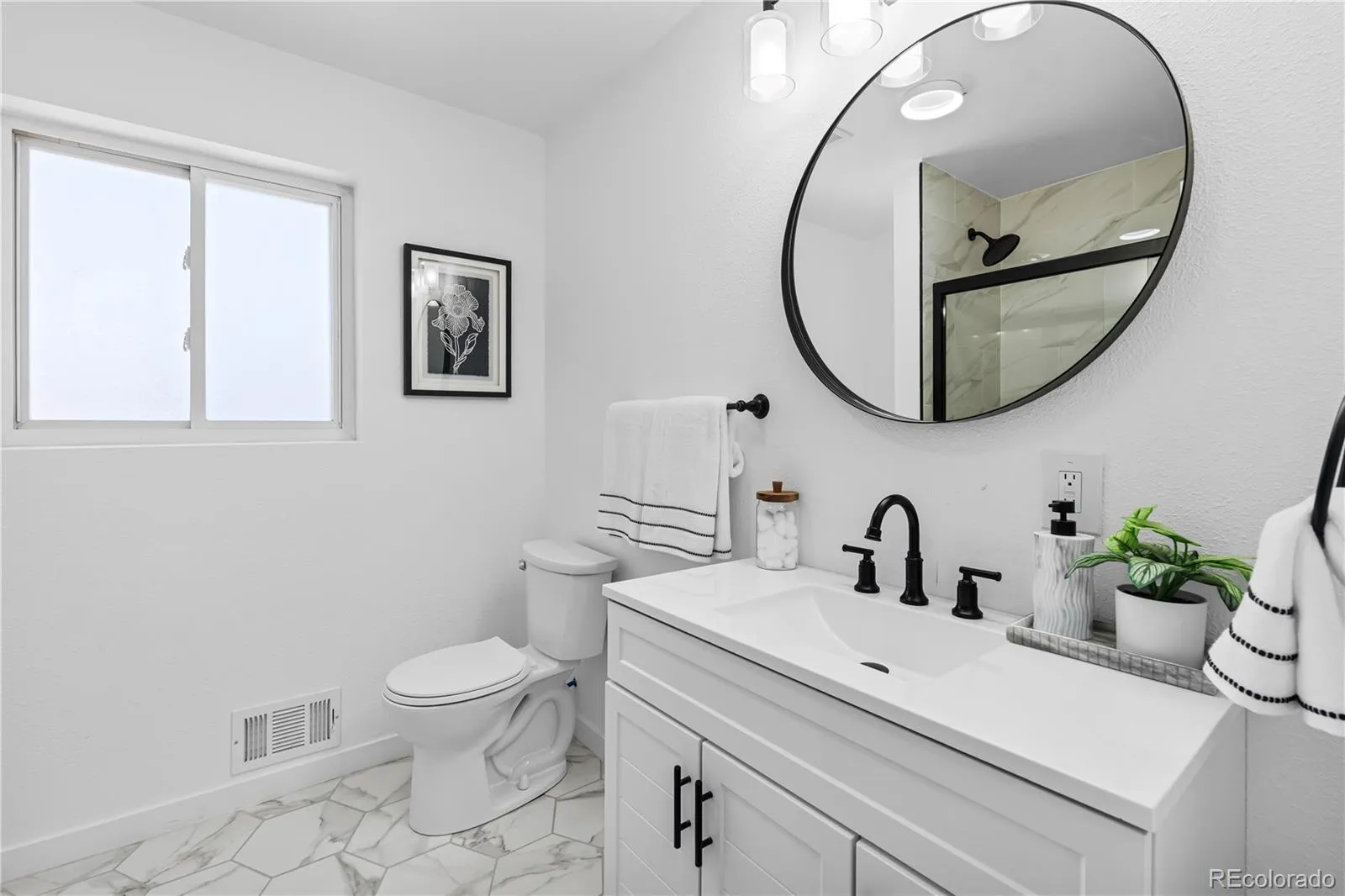 3541 N Monaco Parkway Denver CO 80207 MLS #REC1669824 05252026200810 1600 13