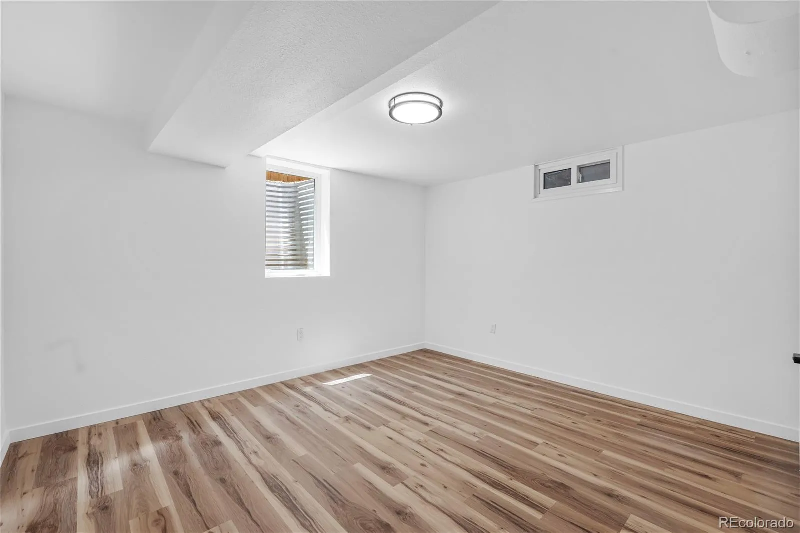 3541 N Monaco Parkway Denver CO 80207 MLS #REC1669824 05252026200810 1600 22