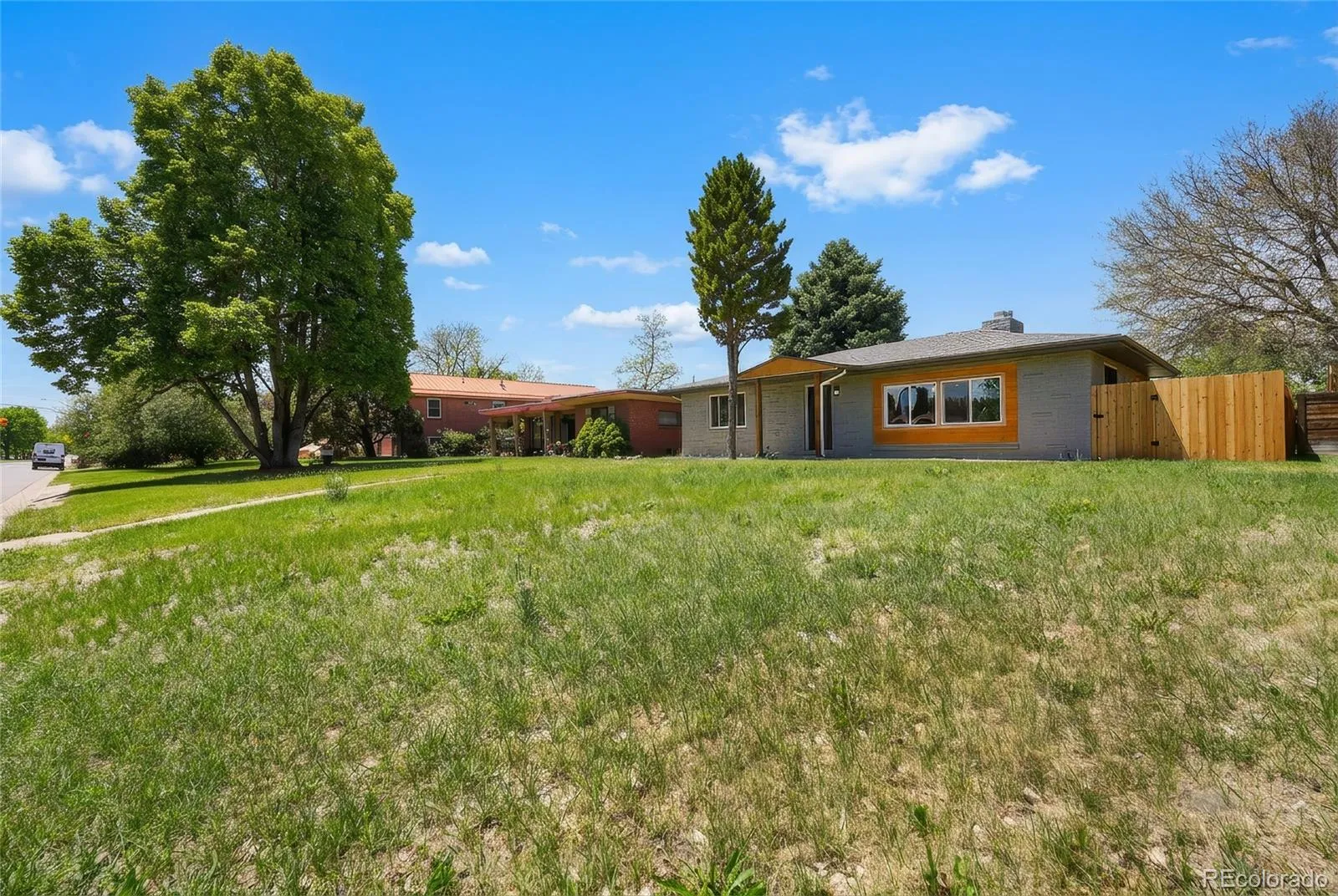 3541 N Monaco Parkway Denver CO 80207 MLS #REC1669824 05252026200810 1600 28