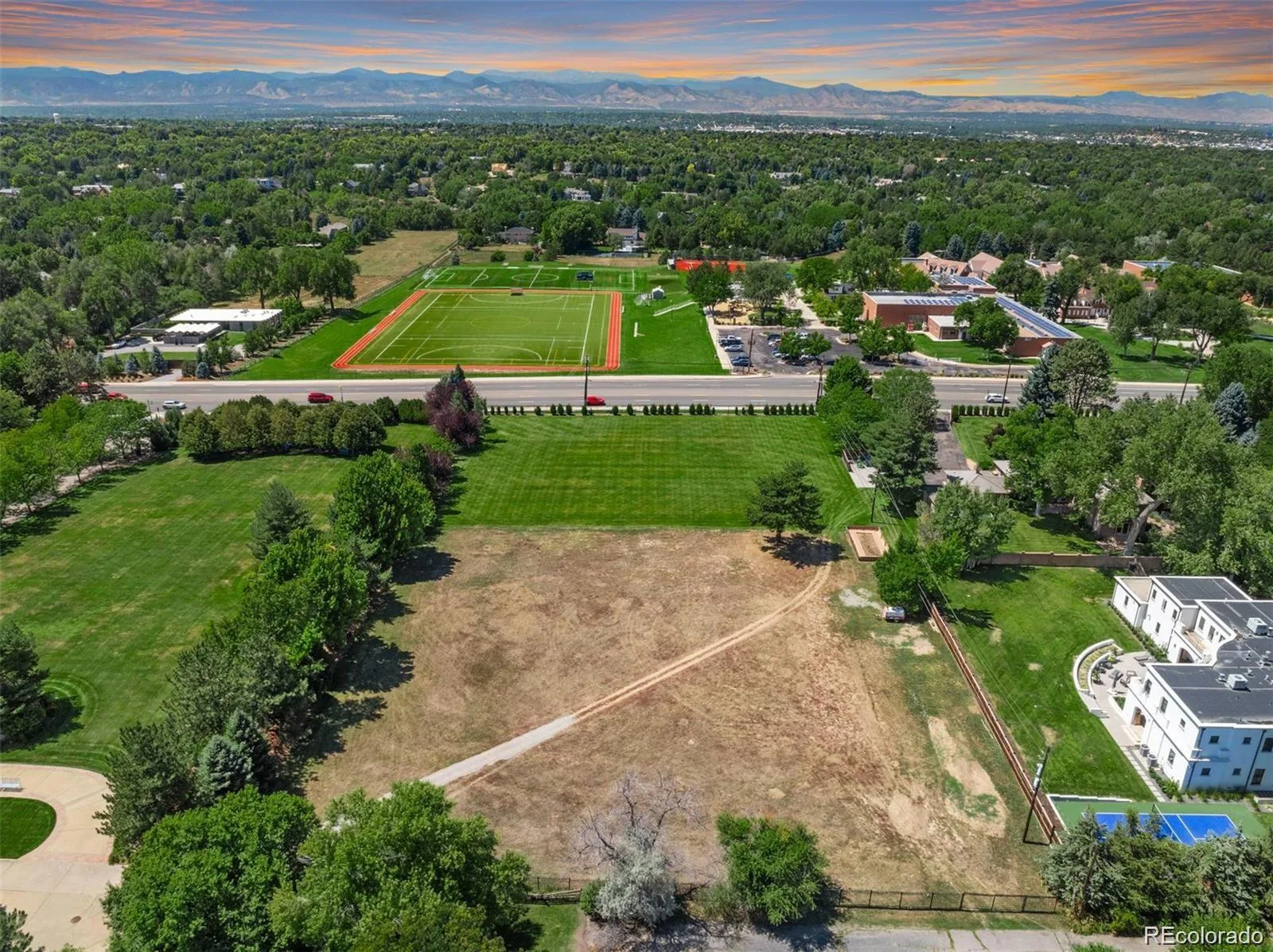 4650 S University Boulevard Englewood CO 80113 | MLS #REC1670023 06102026003632 1600 2