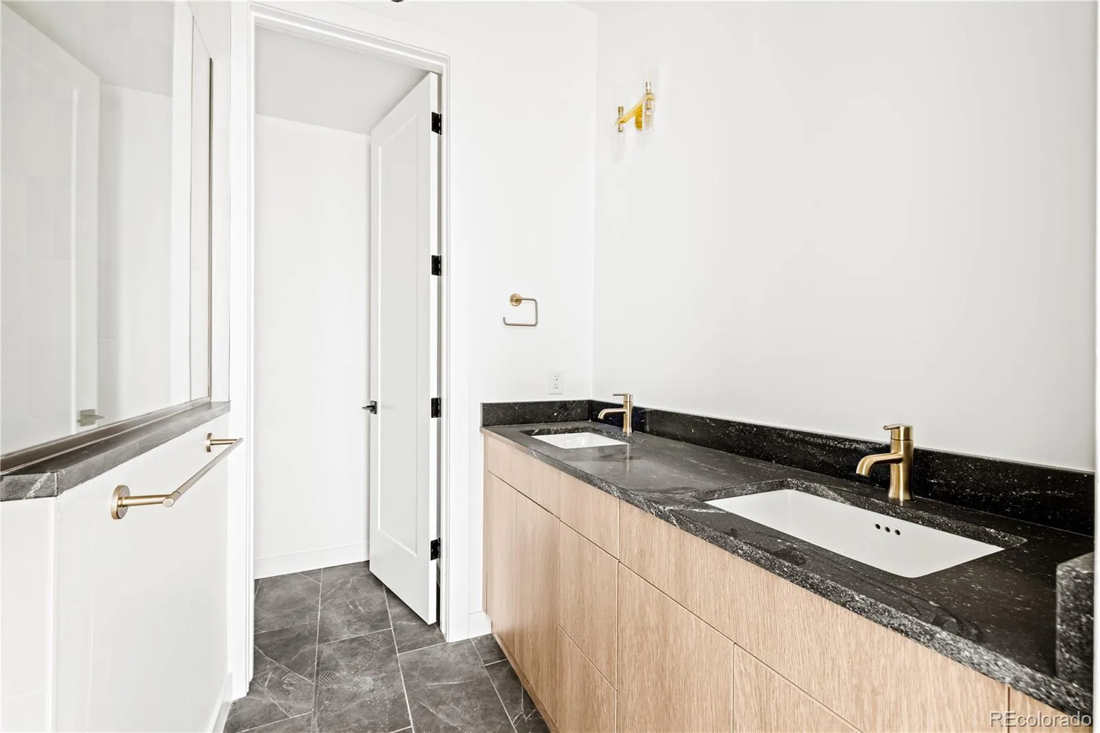 1242 Yates Street #2 Denver CO 80204 MLS #REC1670109 06102026003634 1600 22