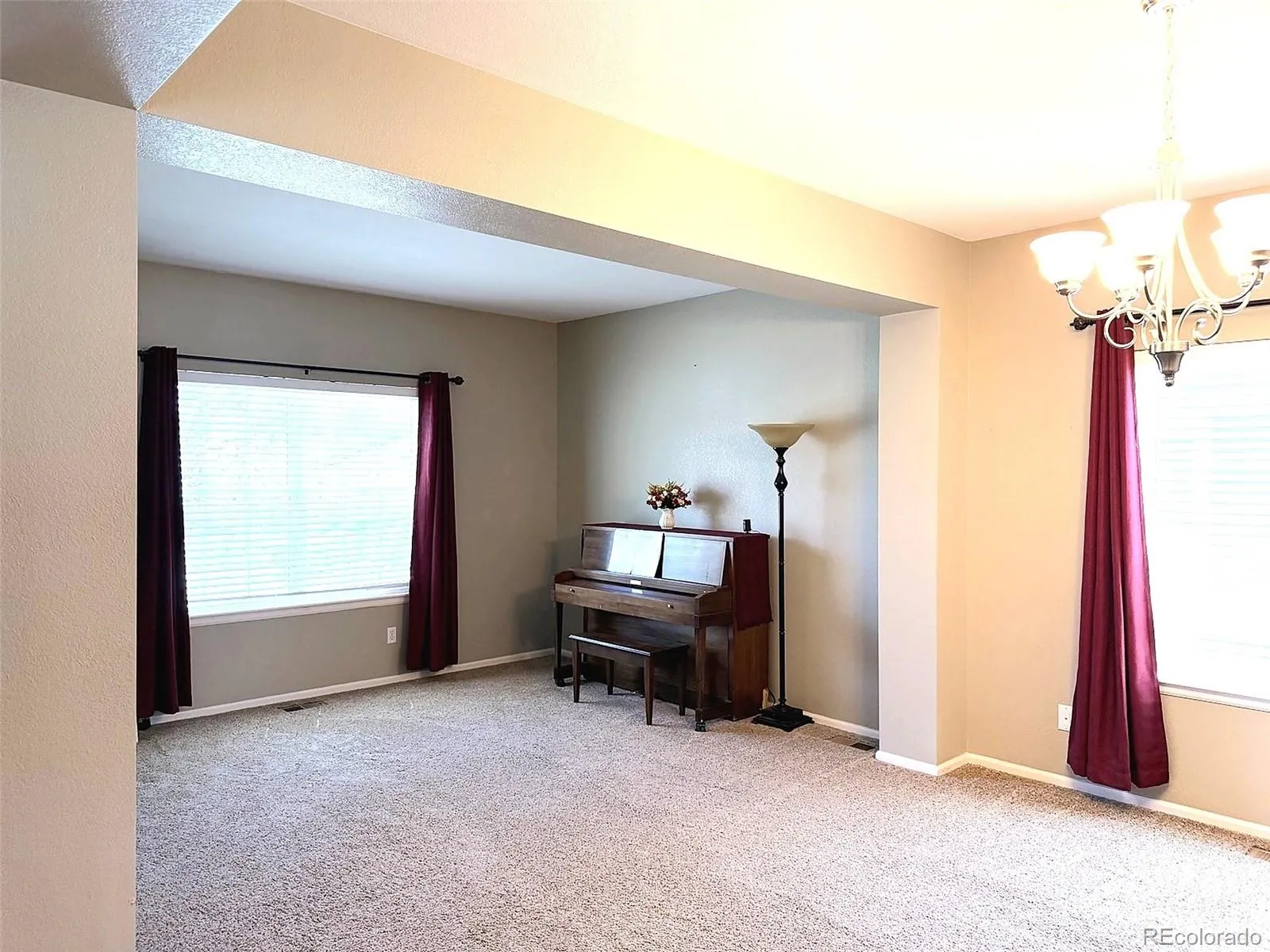 6668 S Killarney Court Aurora CO 80016 MLS #REC1671204 05052026191428 1600 12