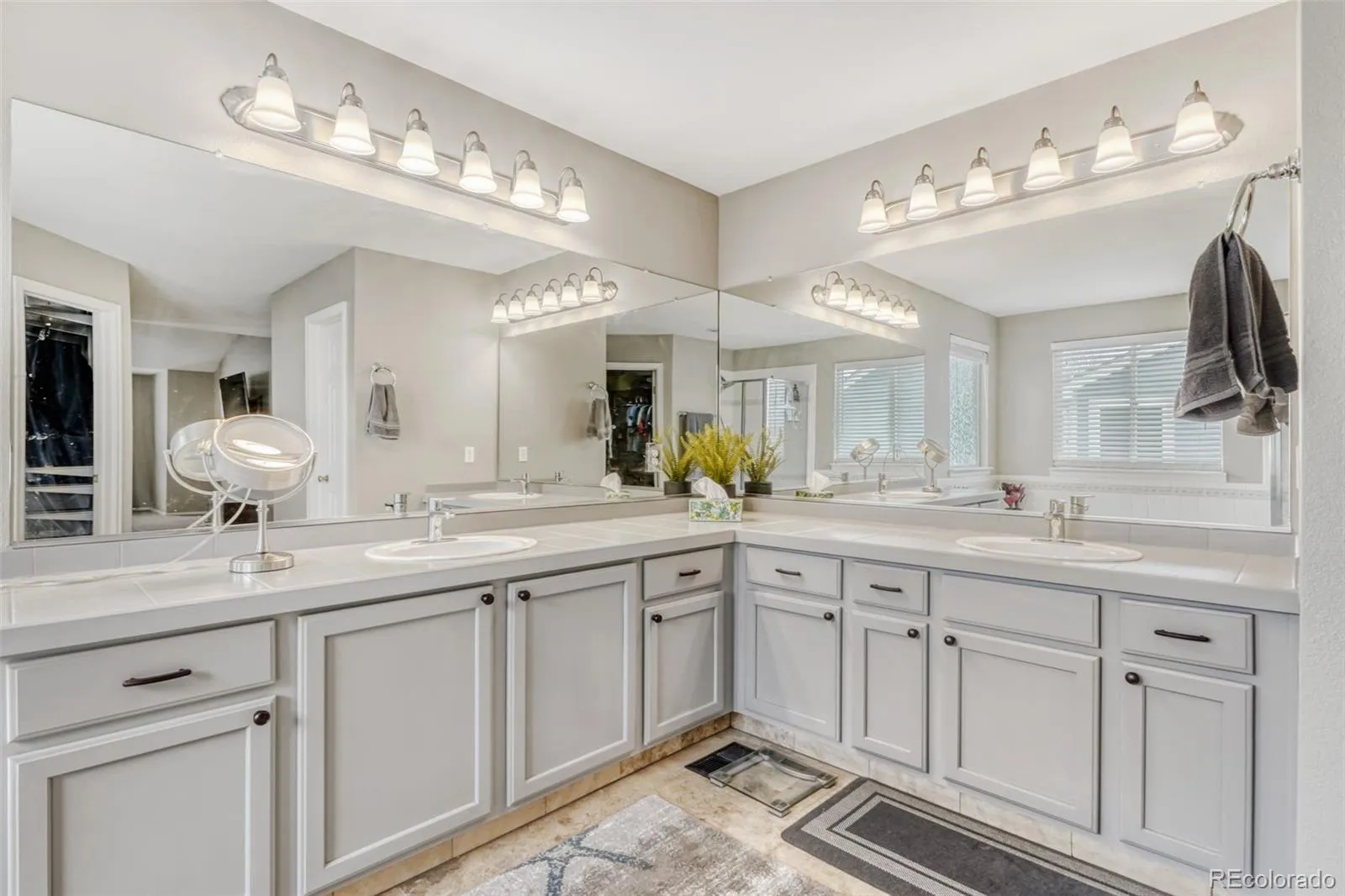 6668 S Killarney Court Aurora CO 80016 MLS #REC1671204 05052026191428 1600 18