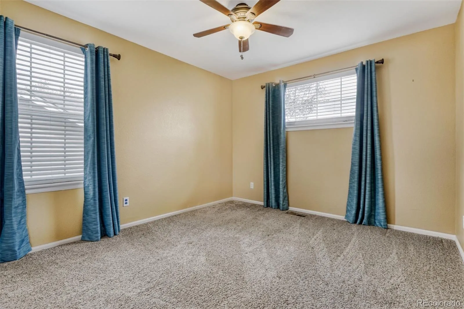 6668 S Killarney Court Aurora CO 80016 MLS #REC1671204 05052026191428 1600 25