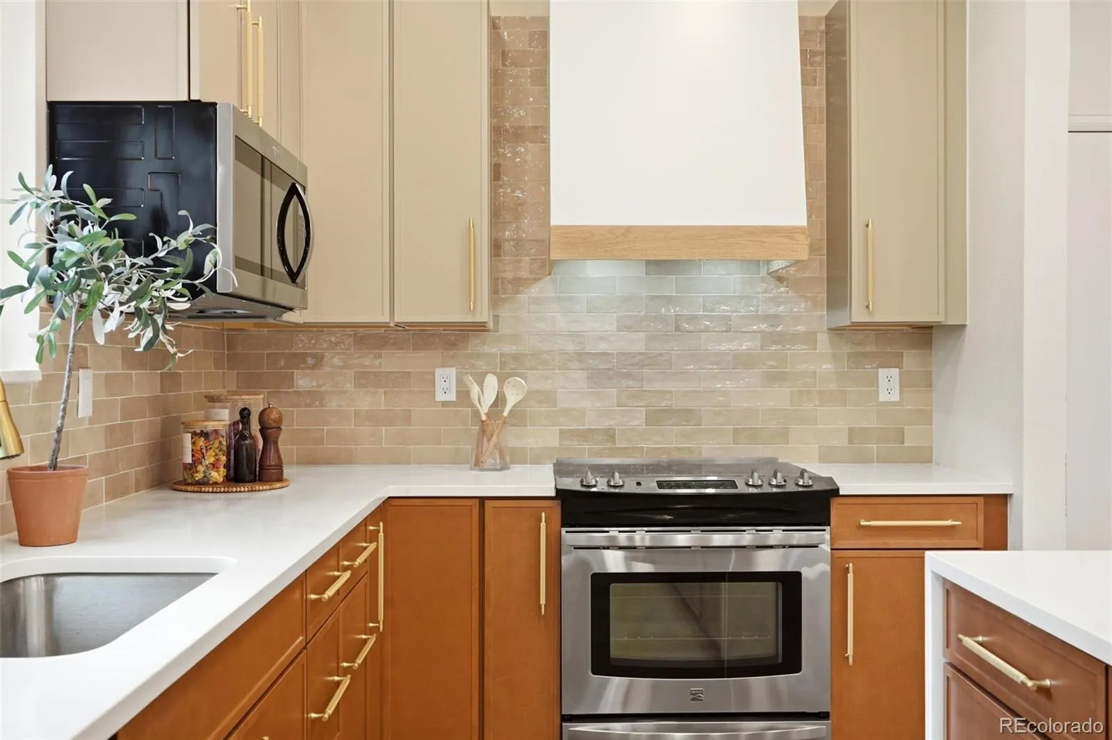8191 Everett Way Arvada CO 80005 MLS #REC1671295 05232026092019 1600 12