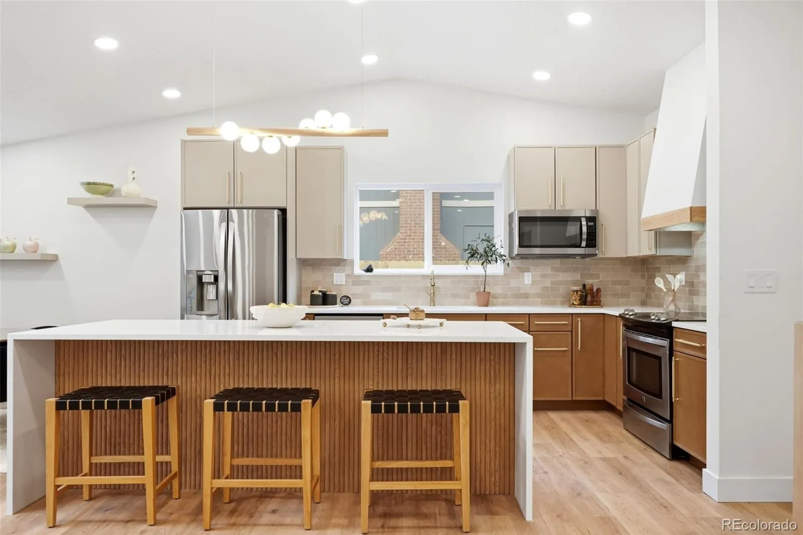 8191 Everett Way Arvada CO 80005 MLS #REC1671295 05232026092019 1600 14