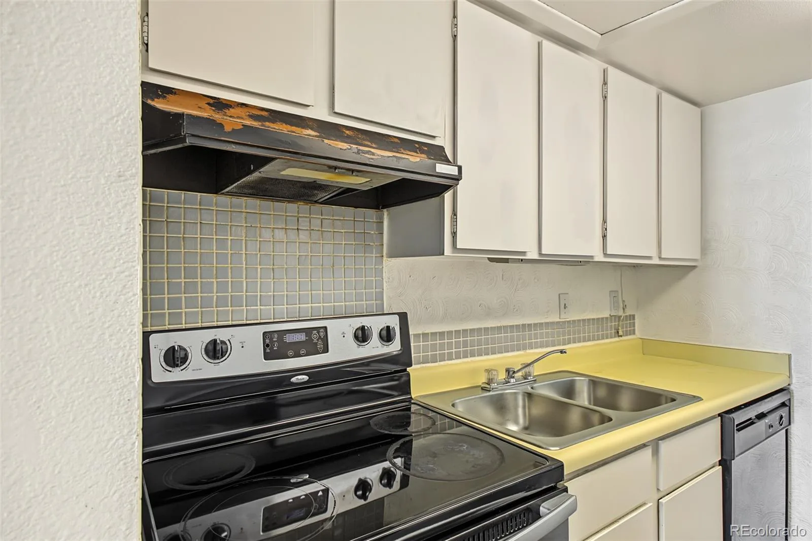 3436 S Locust Street #E #01 Denver CO 80222 | MLS #REC1674255 10072026042720 1600 6