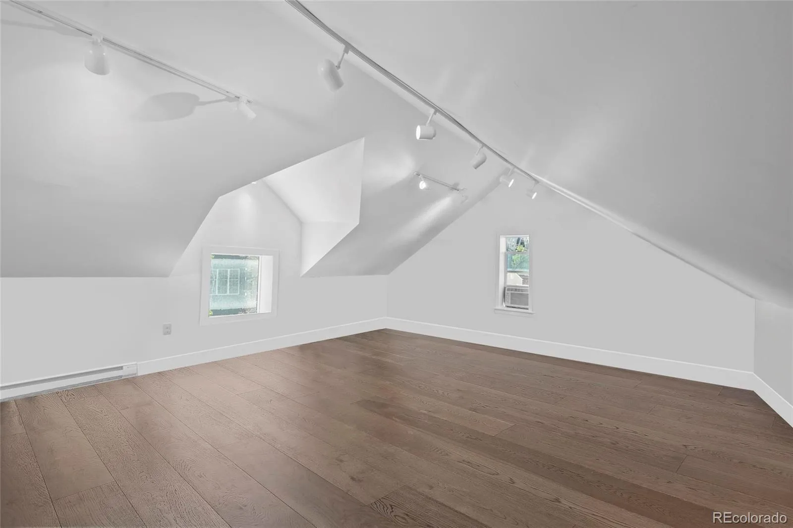 328 S Lincoln Street Denver CO 80209 MLS #REC1674859 06042026140149 1600 34