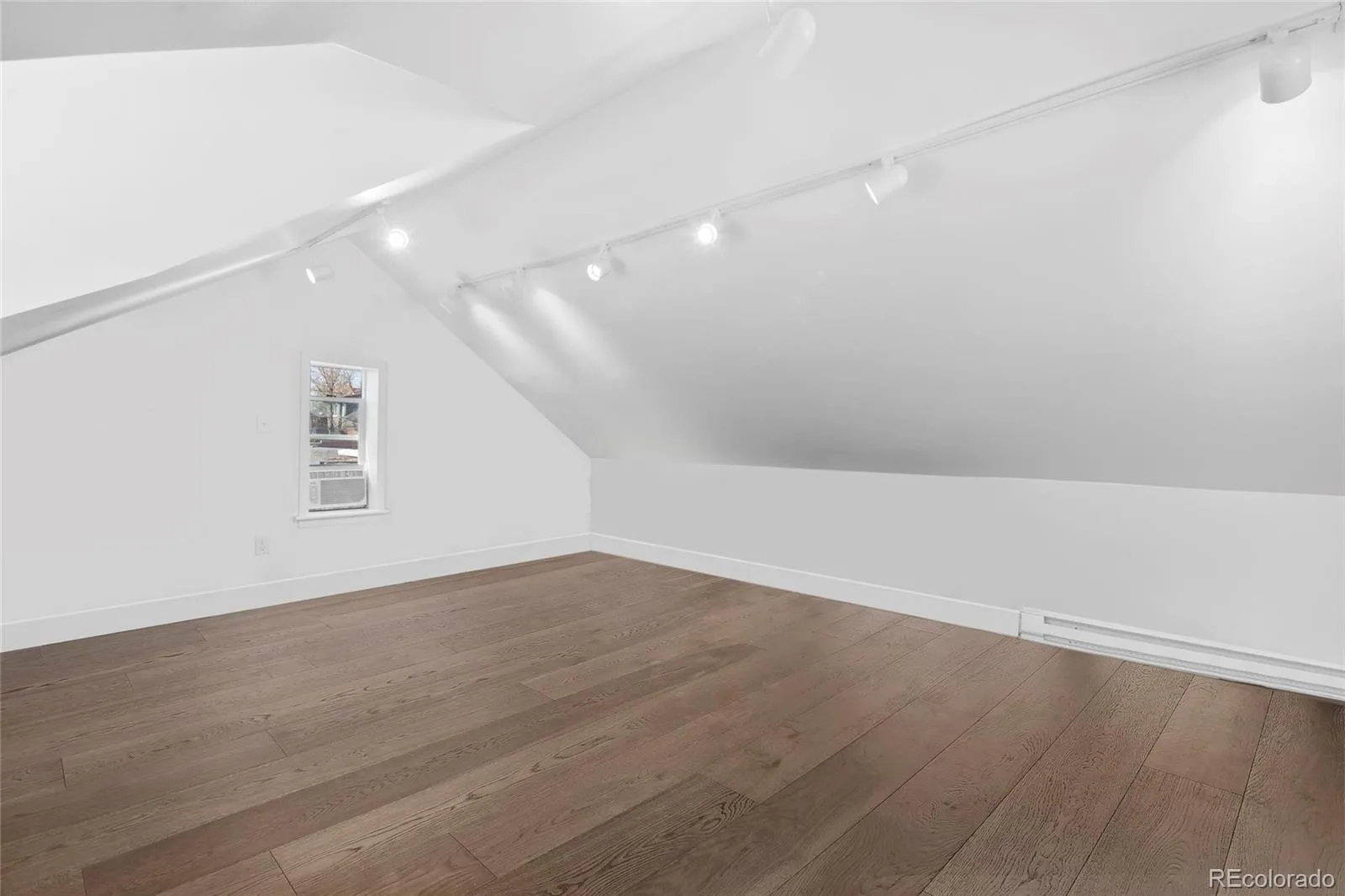 328 S Lincoln Street Denver CO 80209 MLS #REC1674859 06042026140149 1600 37