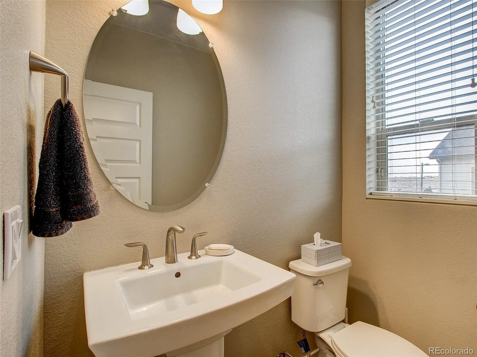 8863 E 55th Avenue Denver CO 80238 | MLS #REC1680544 08082026181553 1600 21