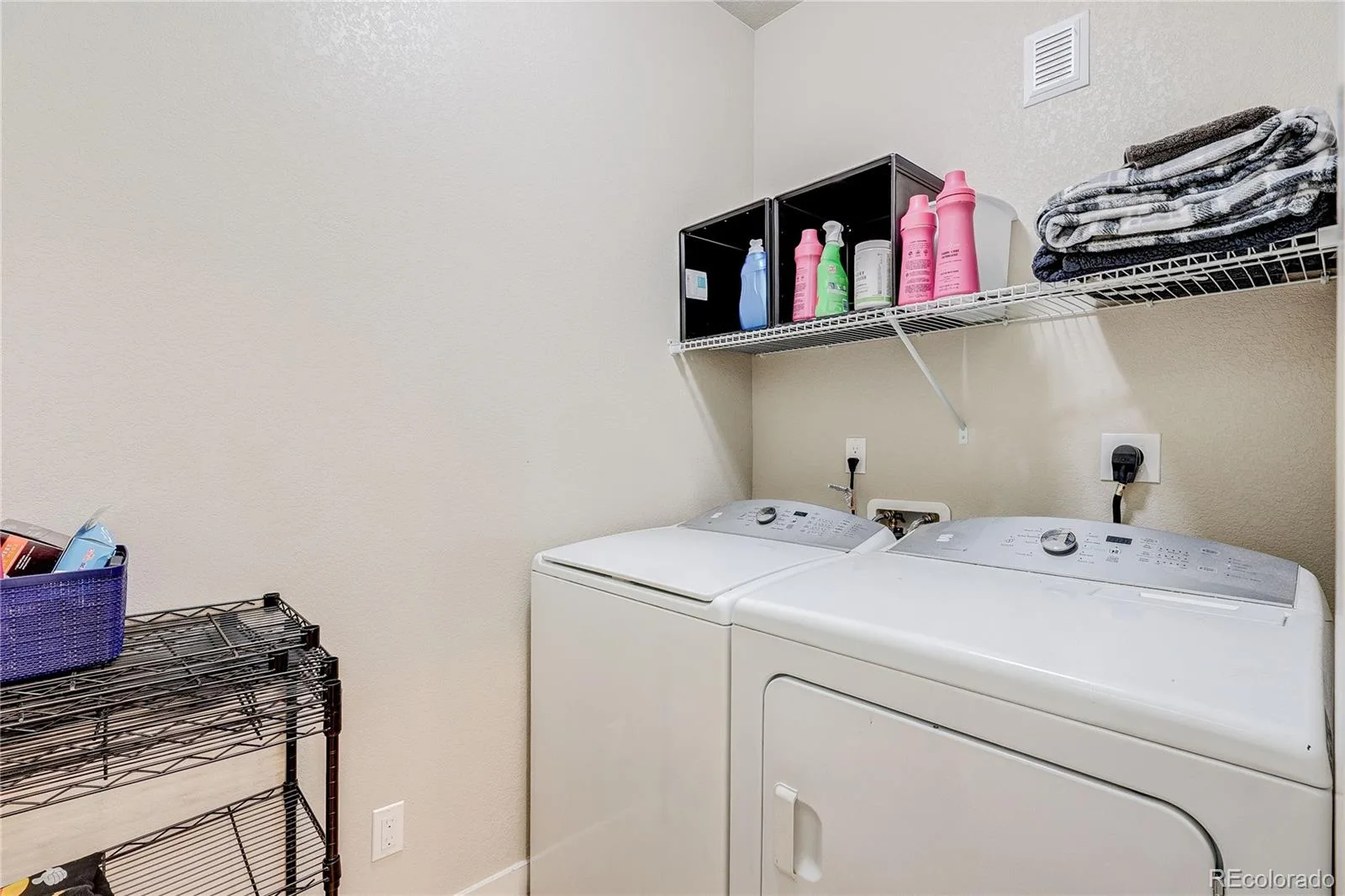 8863 E 55th Avenue Denver CO 80238 | MLS #REC1680544 08082026181553 1600 32