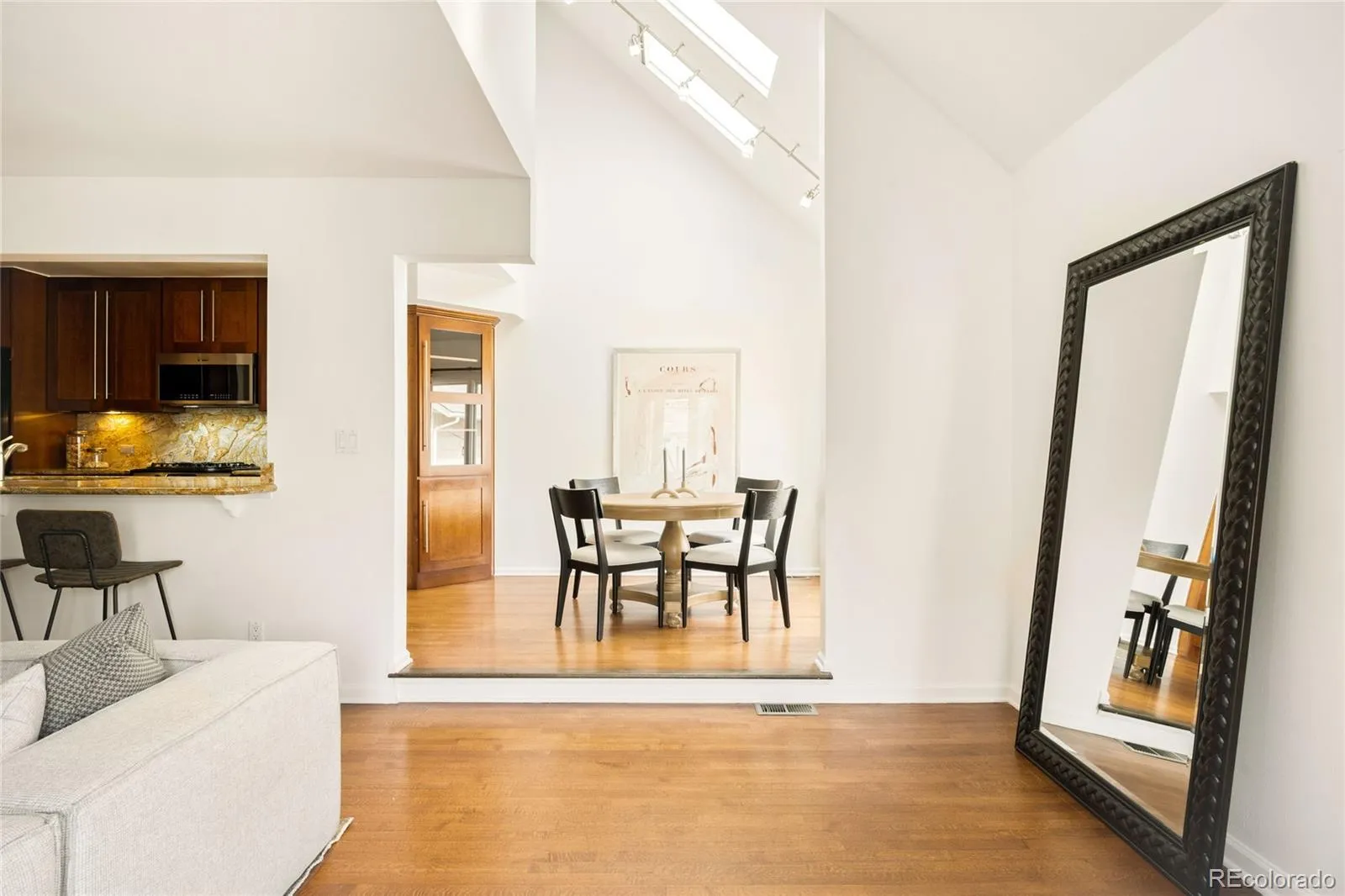 04162026160506 1600 10