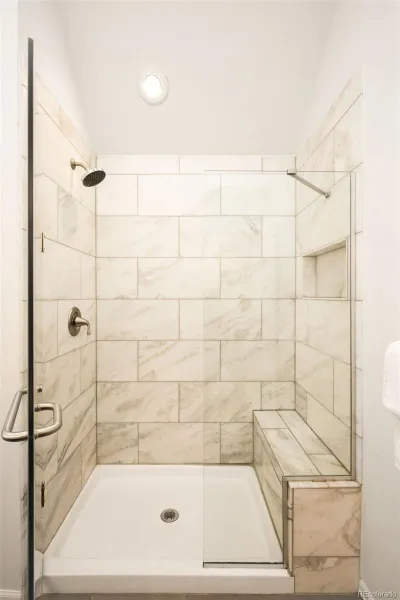 04162026160506 800 24