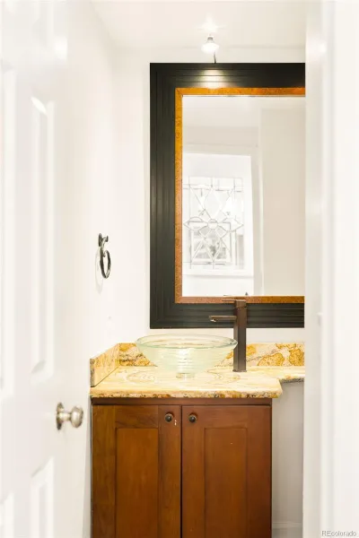 04162026160506 800 31