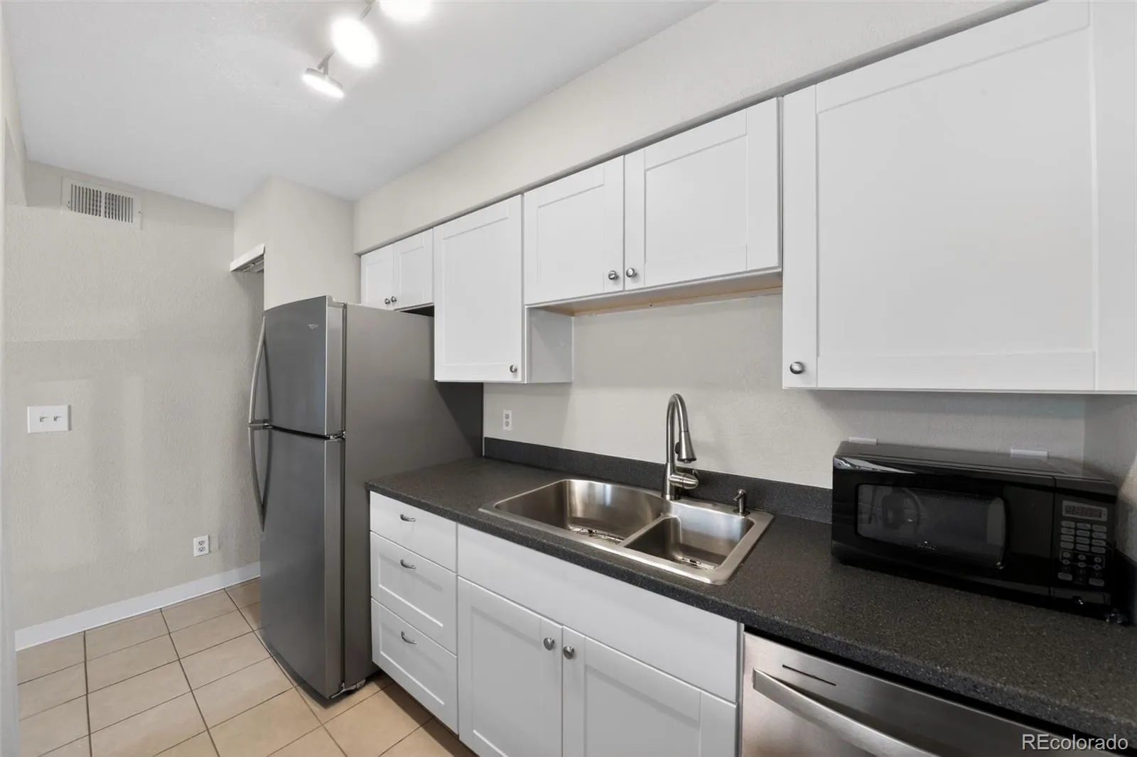 12366 W Nevada Place #204 Lakewood CO 80228 MLS #REC1681353 04012026161206 1600 7