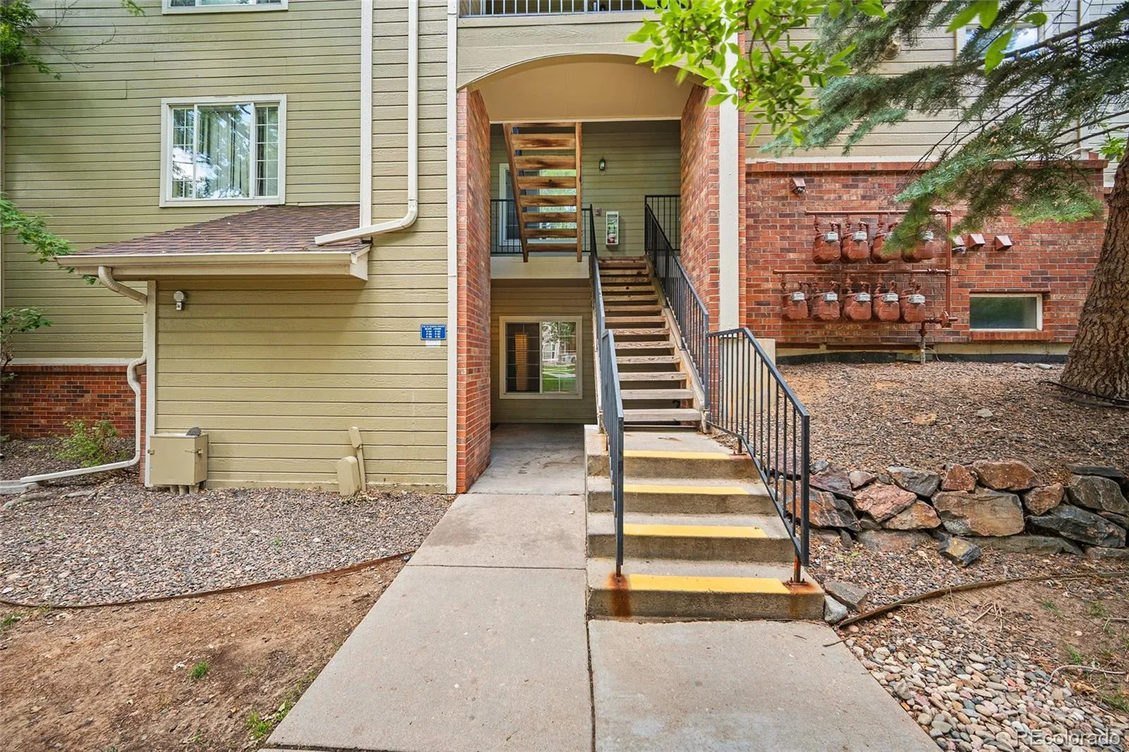 8400 S Upham Way #F22 Littleton CO 80128 | MLS #REC1684392 08032026221716 1600 2