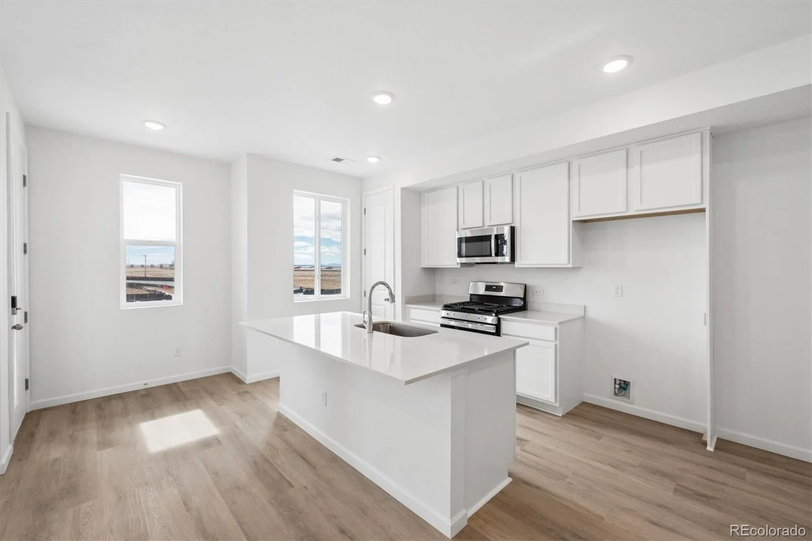 24121 E 30th Place Aurora CO 80019 | MLS #REC1685595 08212026192748 1600 3
