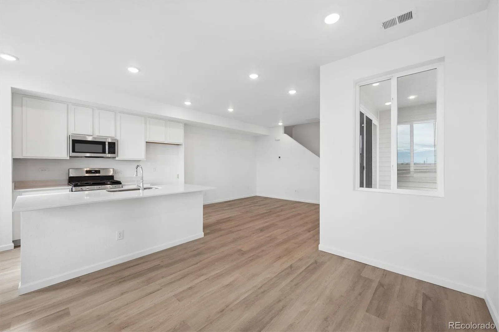 24121 E 30th Place Aurora CO 80019 | MLS #REC1685595 08212026192748 1600 5