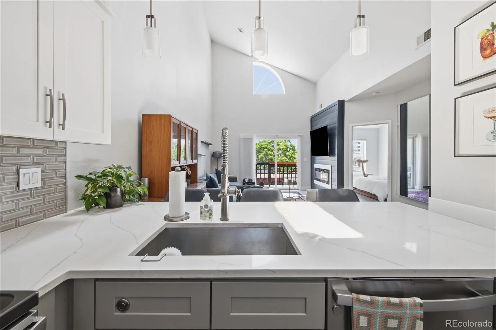 1000 E 1st Avenue #404 Denver CO 80218 MLS #REC1688631 06192026034640 1600 14