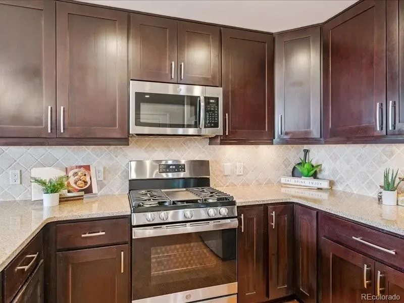 03262026003323 800 10