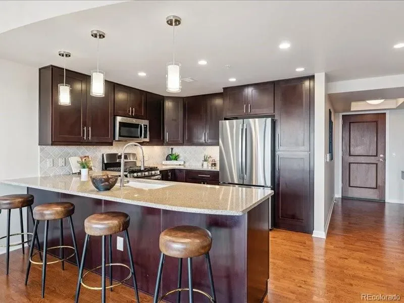 03262026003323 800 11