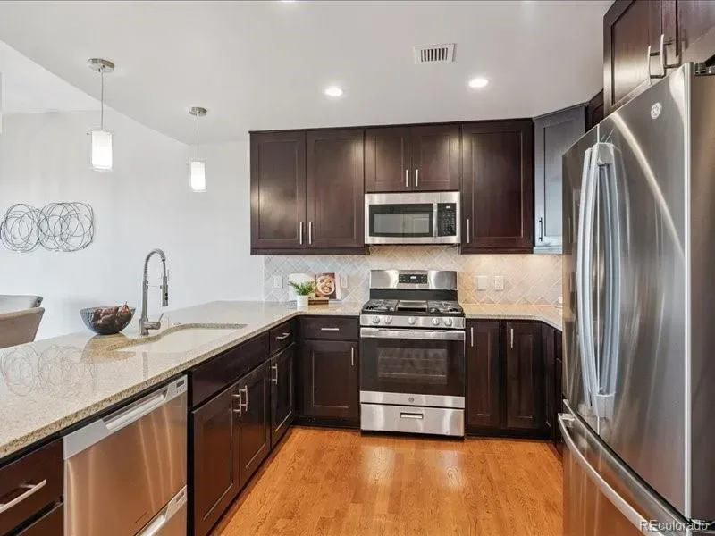 03262026003323 800 6