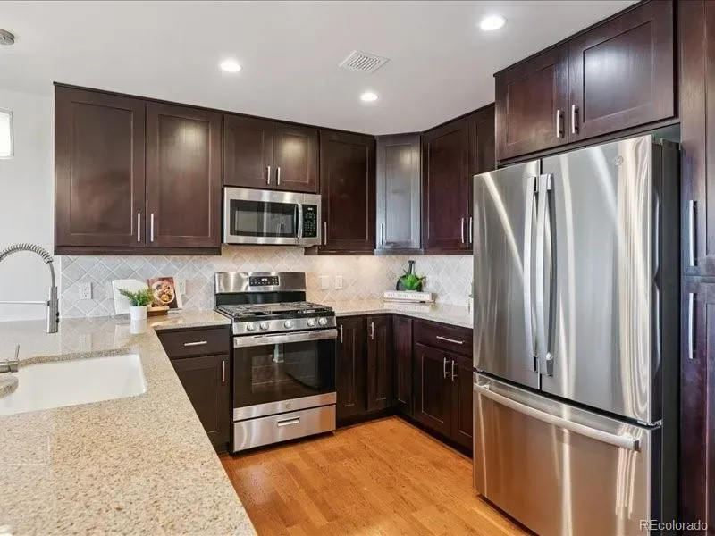 03262026003323 800 9