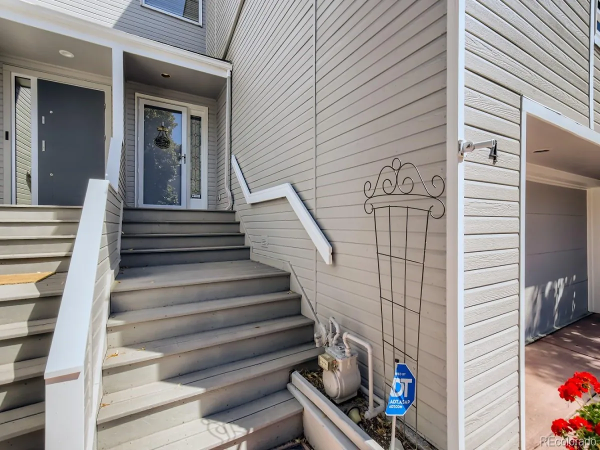 9200 E Cherry Creek South Drive #4 Denver CO 80231 | MLS #REC1689923 09232026131545 1200 1