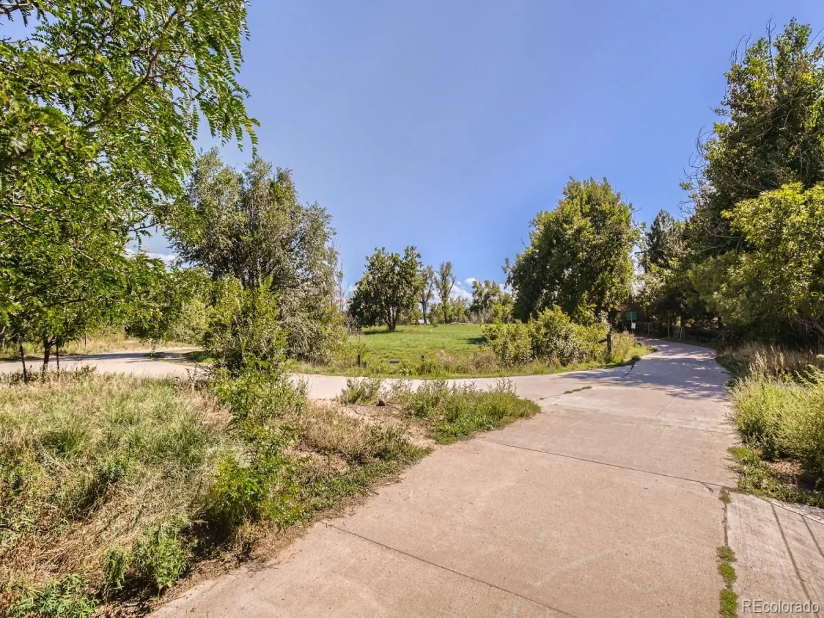 9200 E Cherry Creek South Drive #4 Denver CO 80231 | MLS #REC1689923 09232026131545 1200 33