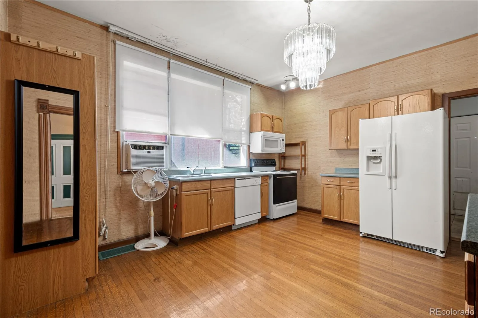 1325 Josephine Street Denver CO 80206 | MLS #REC1690421 09102026143812 1600 12