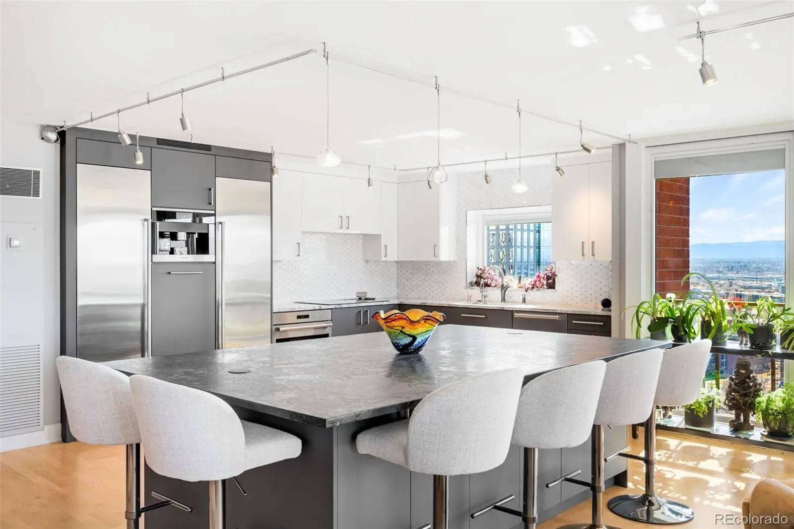 03192026234344 1600 14