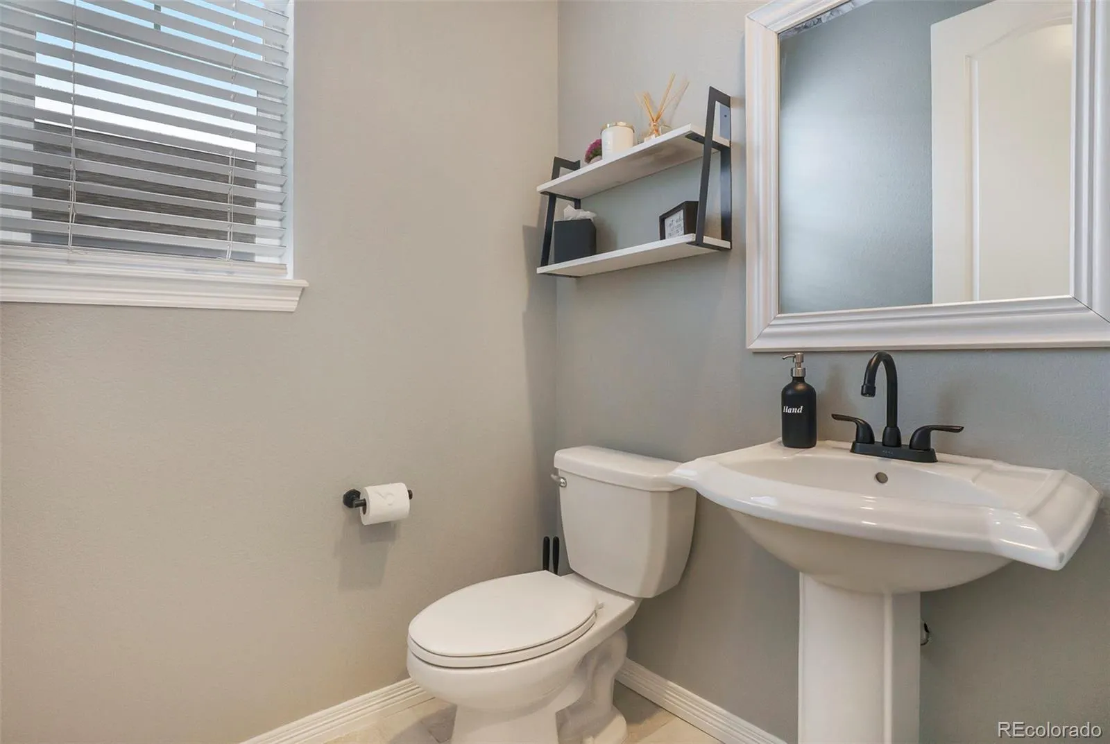 8078 S Yantley Court Aurora CO 80016 MLS #REC1691842 04162026180859 1600 10