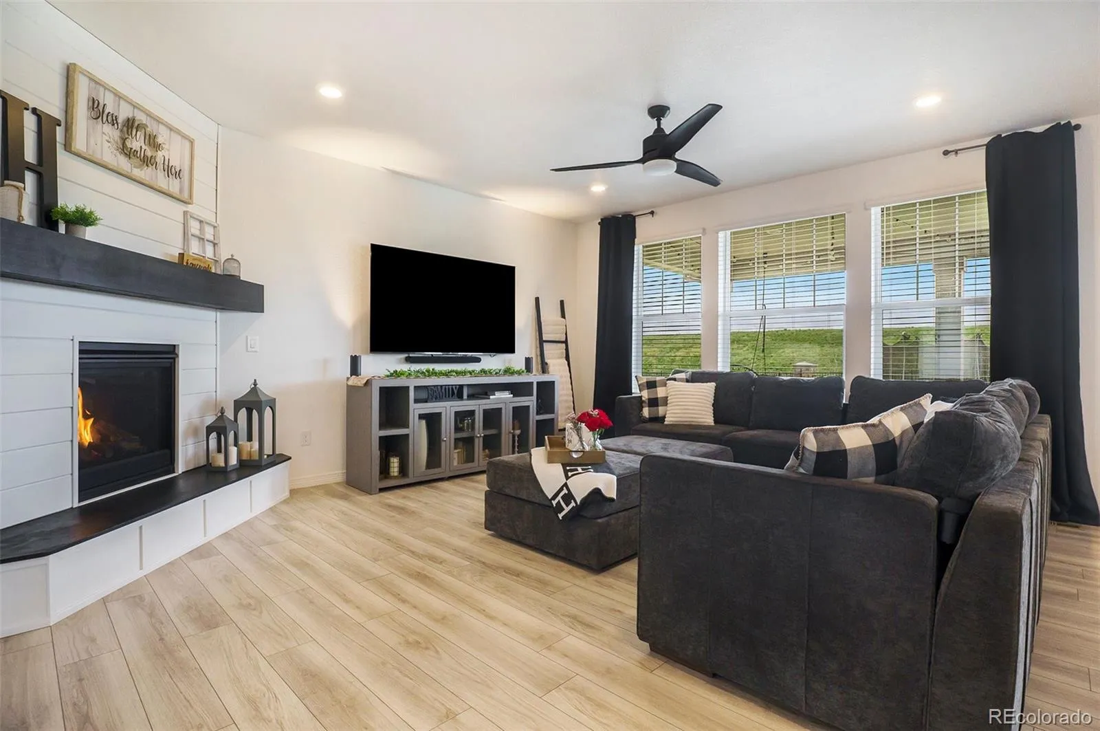 8078 S Yantley Court Aurora CO 80016 MLS #REC1691842 04162026180859 1600 4
