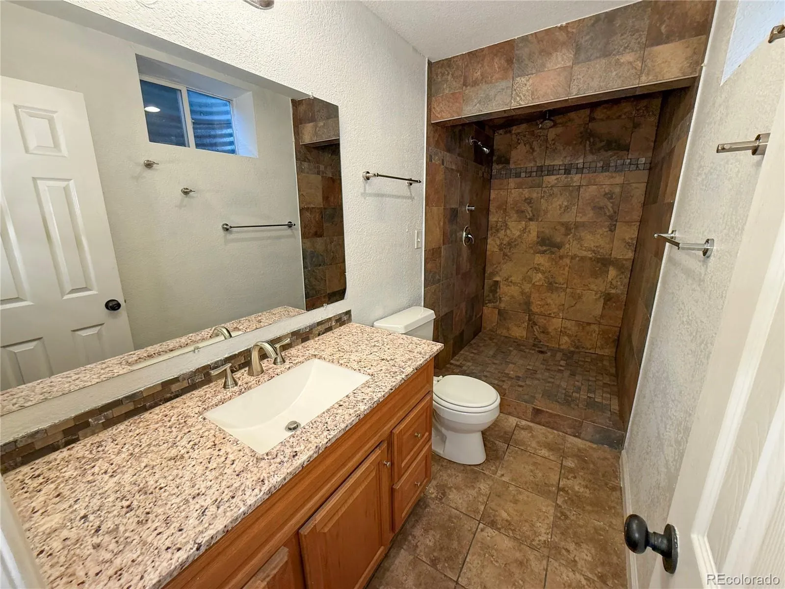 04202026234250 1600 18