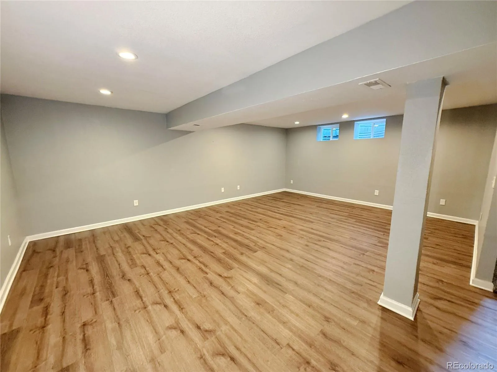 04202026234250 1600 21