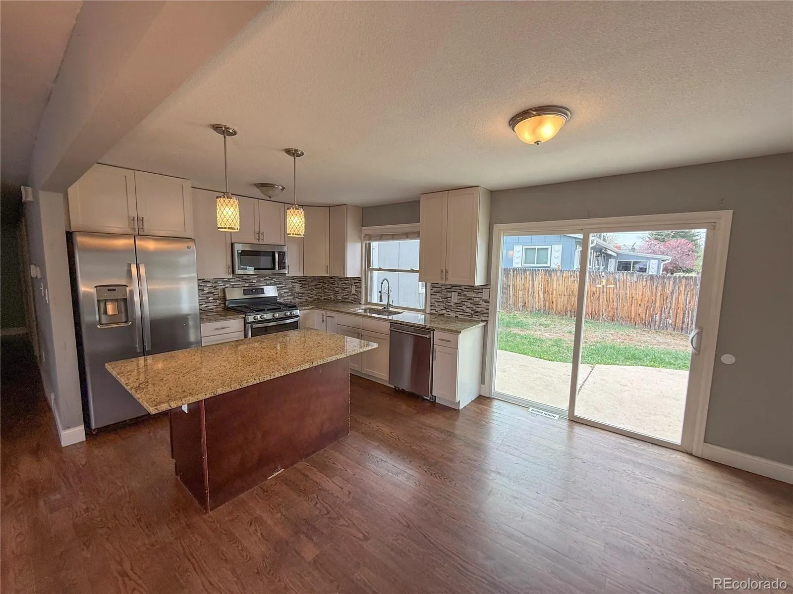 04202026234250 1600 8