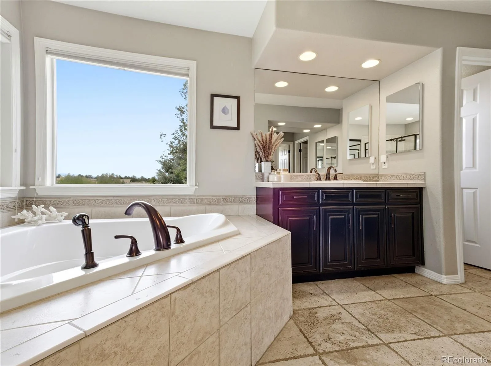 9275 E Aspen Hill Place Lone Tree CO 80124 MLS #REC1696311 06022026205829 1600 22