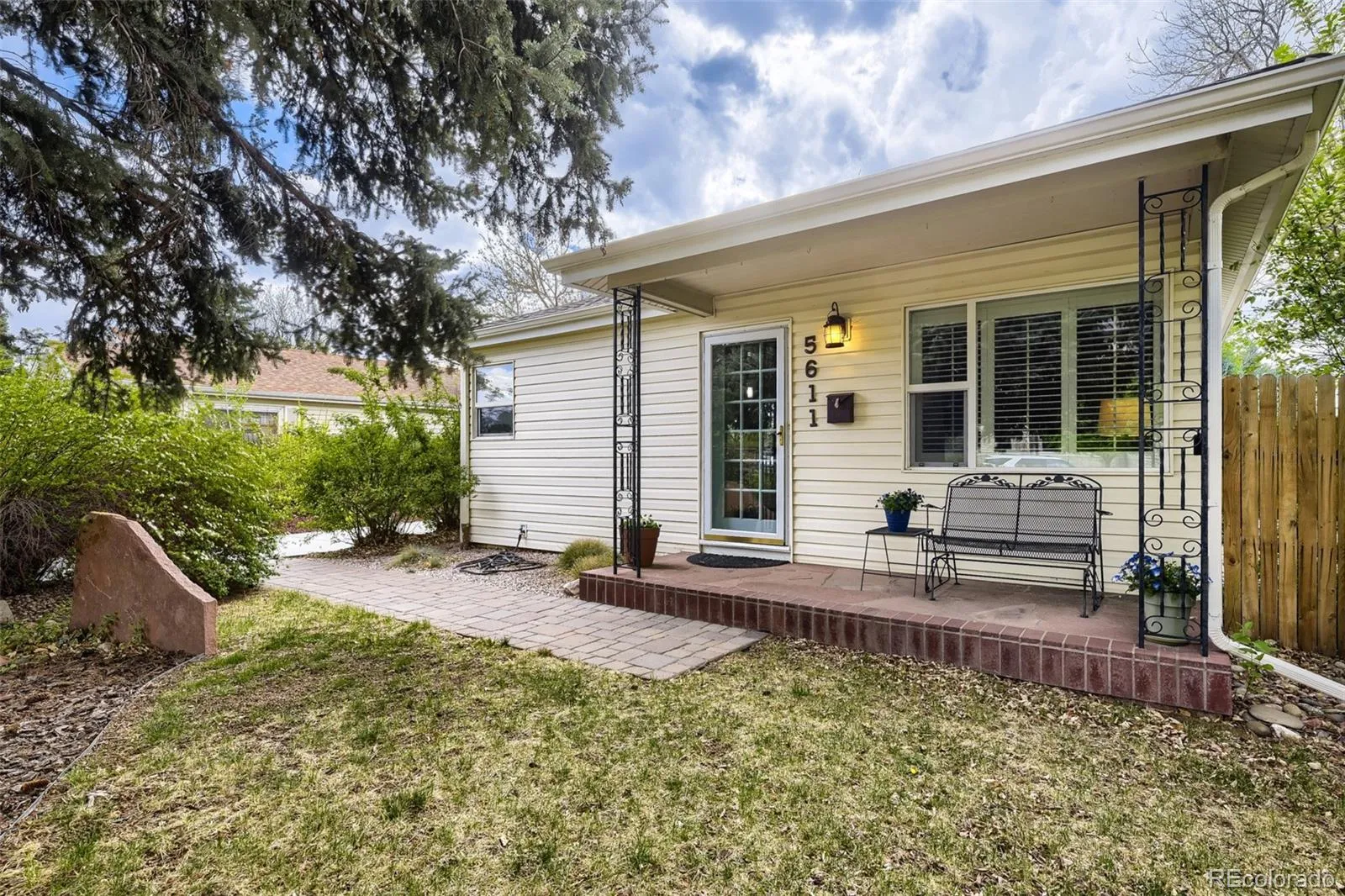 04152026235255 1600 1