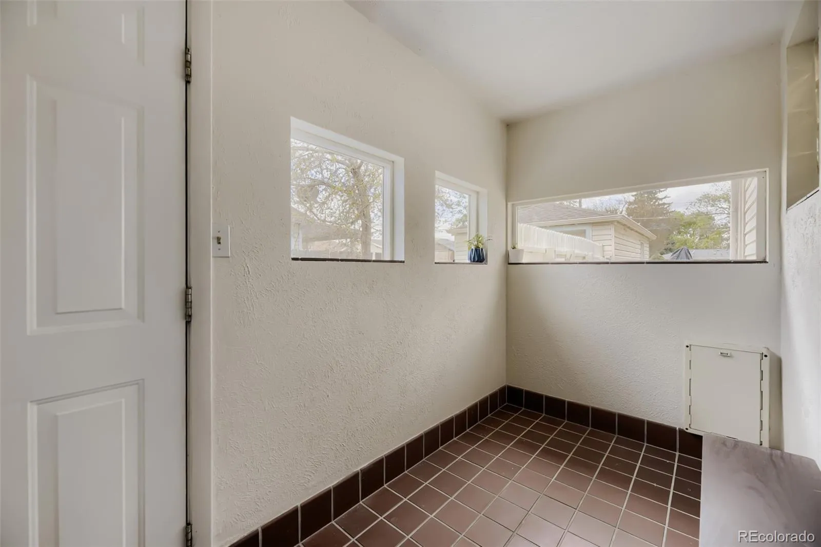 04152026235255 1600 21