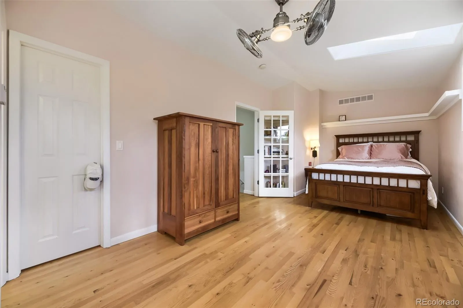 04152026235255 1600 31